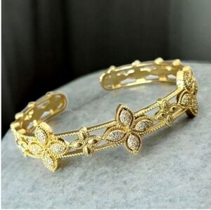 Clover Luxury 18k Gold Plated Zircon Crystal Cuff Bangle Bracelet